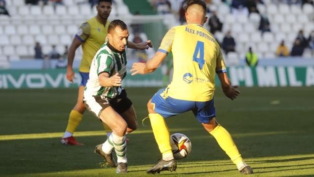 La vida sigue igual en 2022: el Córdoba CF arrolla (4-1) al Vélez CF en el primer partido del año