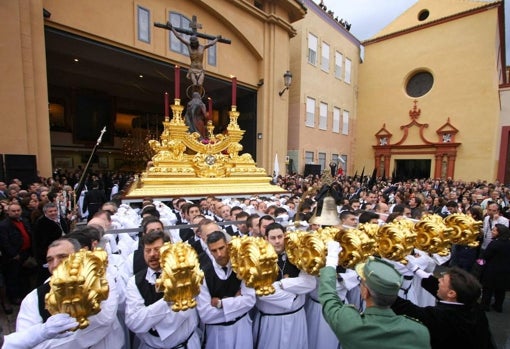 Salida de la Congregación de Mena de Málaga en la última Semana Santa con procesiones