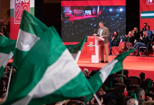 Espadas en el acto de presentación de su candidatura a la junta de Andalucía en Granada