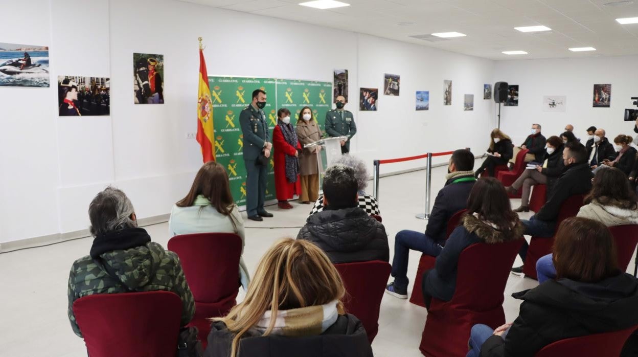 Presentación del taller de empleo en la Comandancia de la Guardia Civil