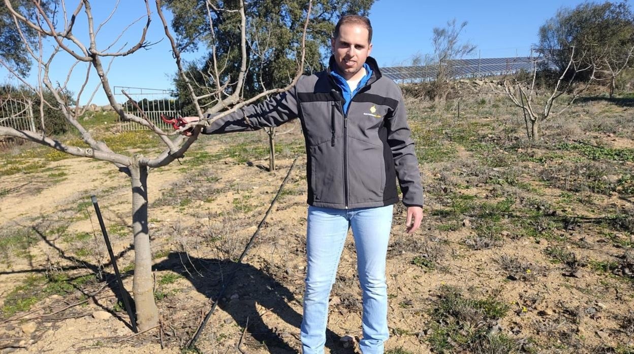 El presidente de Pistacor, colectivo que aglutina a los productores de pistacho de la provincia