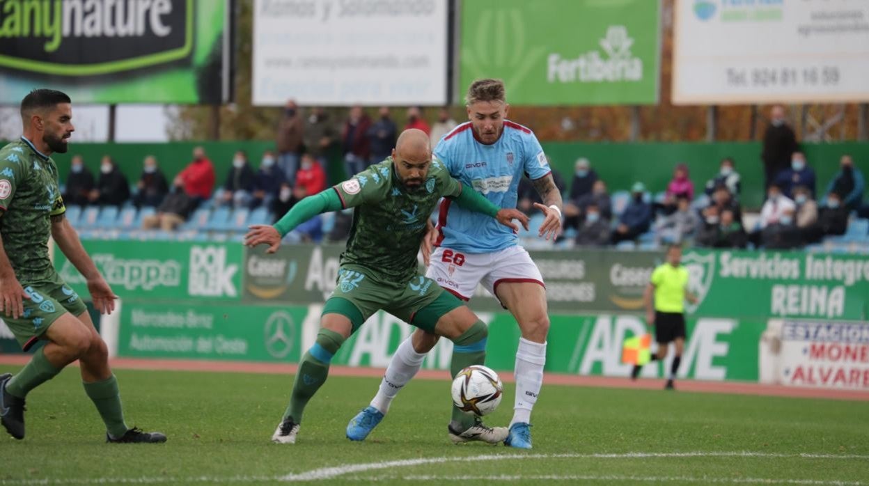 Antonio Casas, en el Villanovense - Córdoba CF de la primera vuelta