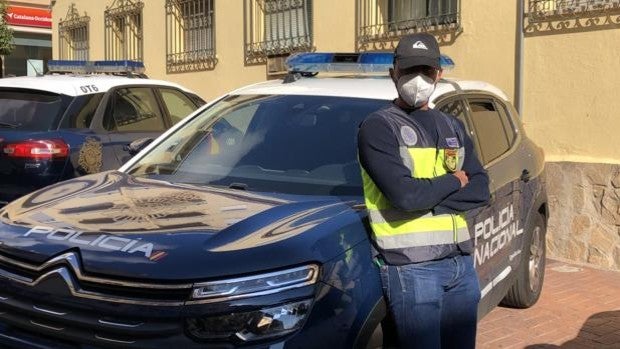 El policía que estuvo al borde de la muerte tras ser embestido por unos narcos: «Aún tengo secuelas»