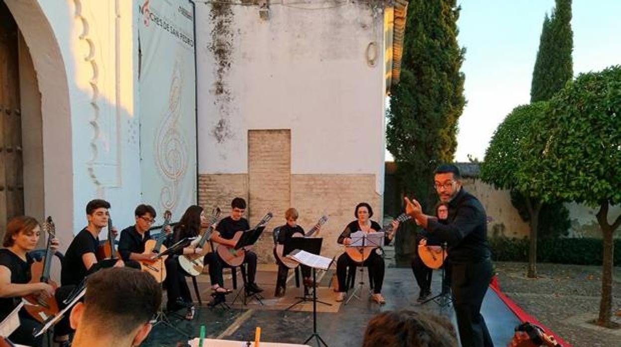 Alumnos de conservatorio durante un concierto en una imagen de archivo