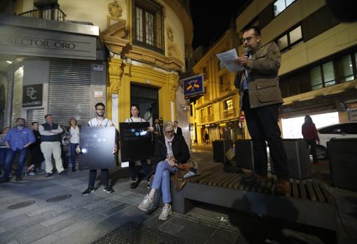 Protesta de comerciantes por la falta de luz en Cruz Conde en marzo de 2019