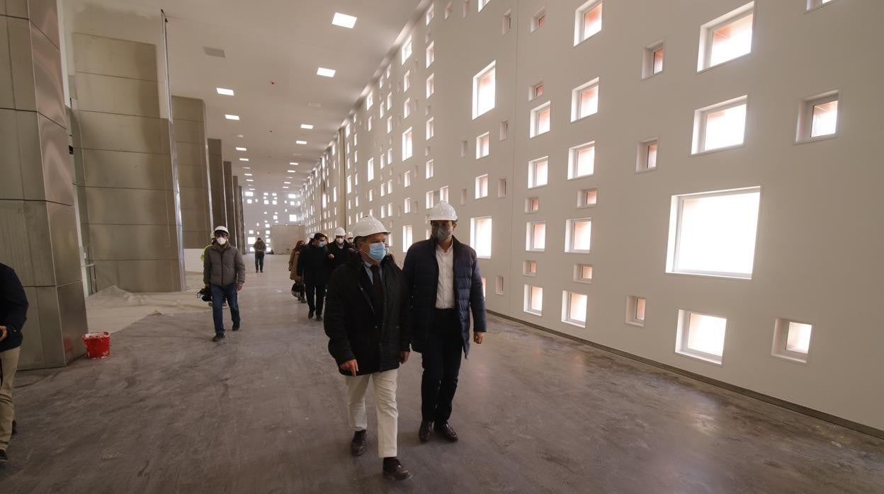 Interior del Centro de Covenciones de Córdoba, visitado por el alcalde