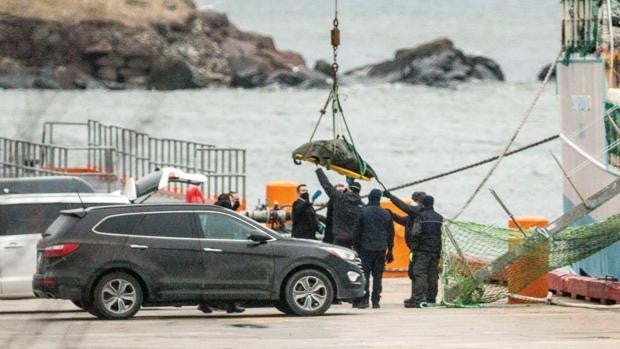 El avión fletado por el Gobierno para repatriar a los marineros del 'Villa de Pitanxo' parte hacia Canadá