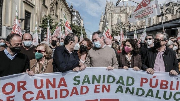 Aguirre tacha de «una movida de Espadas» la manifestación de la Sanidad de los sindicatos