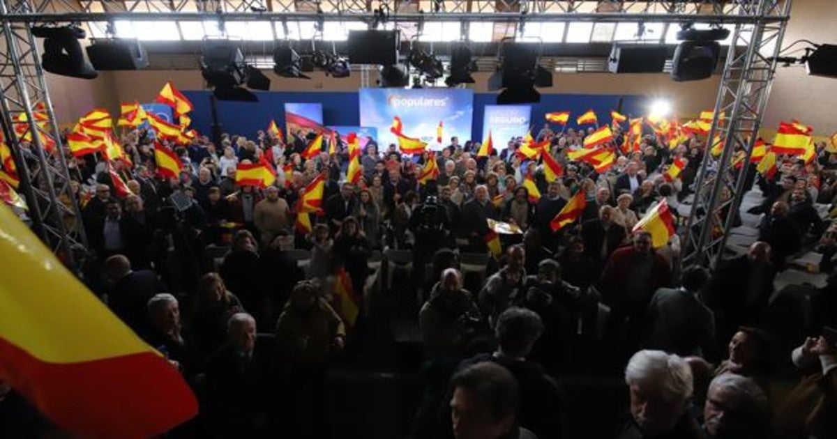 Asistentes al último mitin de Pablo Casado en Córdoba