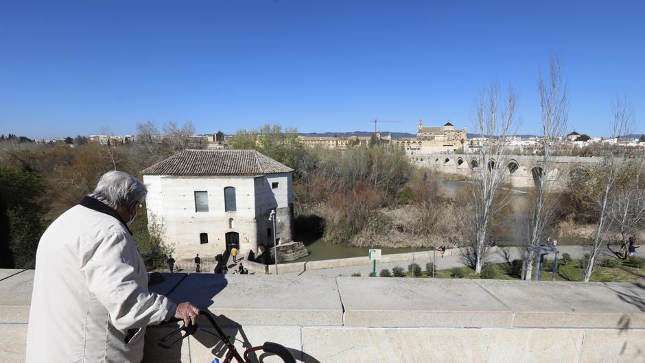 (Video) 'Córdoba, al punto', por Francisco J. Poyato | El río de espaldas a la ciudad