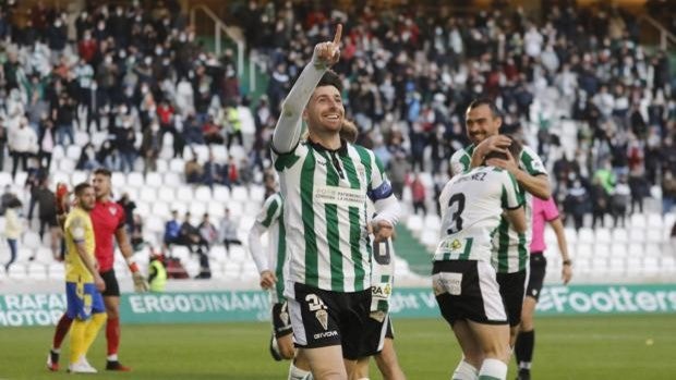 Javi Flores, Willy y José Ruiz, los tres arquitectos del gol en el Córdoba CF