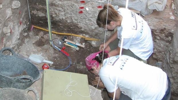 La Universidad de Córdoba se haga cargo de las investigaciones en la Cueva del Ángel de Lucena