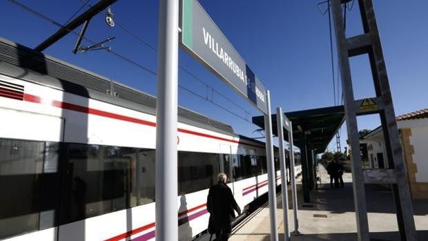 Atropello tren Córdoba | Muere una persona tras ser arrollada por un AVE en Villarrubia