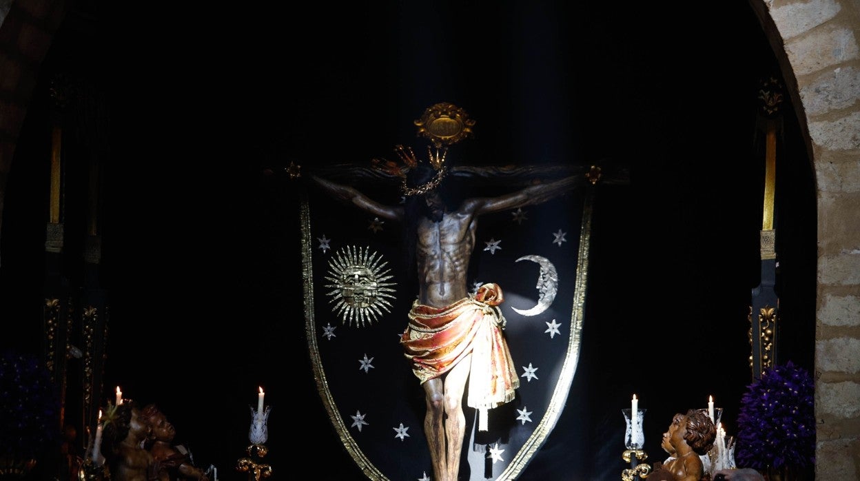 Veneración del Cristo del Remedio de Ánimas en San Lorenzo