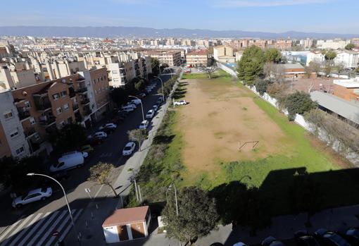 Vista general de la parcela de la calle Periodista Justo Urrutia