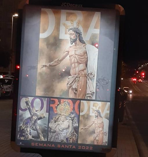 Versión del cartel presidido por la imagen de Jesús Resucitado