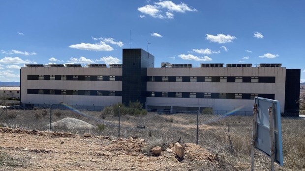 La Guardia Civil denuncia el desvío «obsceno» de dos millones de euros en fondos europeos en una residencia de Almería