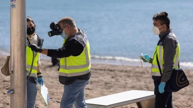 La Policía investiga el hallazgo de un cadáver en el paseo marítimo de La Malagueta