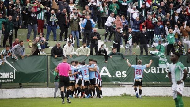 (Video) Fiestón en El Maulí: fue como El Arcángel para el Córdoba CF