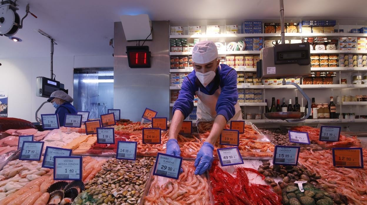 Pescadería La Carihuela, en el Centro de Córdoba, en una imagen tomada este jueves