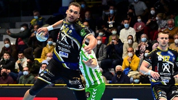 El Ángel Ximénez derrota a Antequera y logra el pase a las semifinales de Copa (21-26)