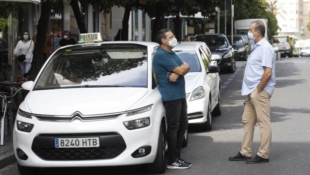 Los taxistas de Córdoba suspenden su protesta del domingo tras el acuerdo de su sector con el Gobierno