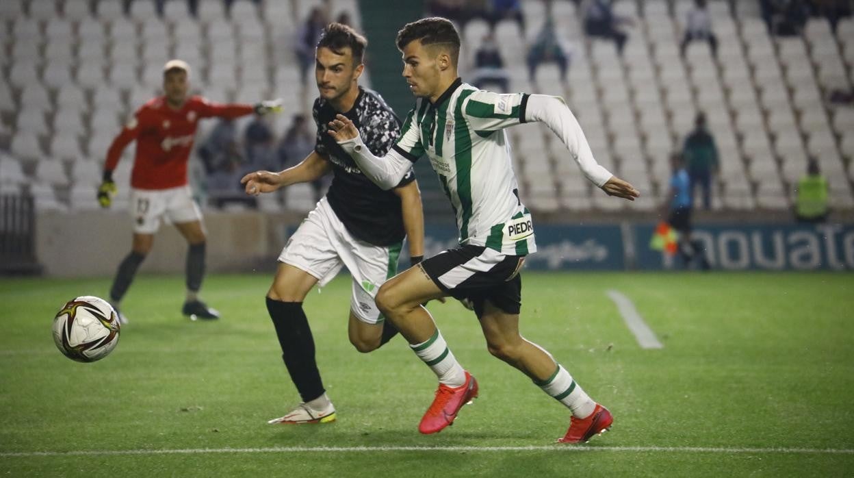 Luismi, en el partido del Córdoba ante el Cacereño en El Arcángel