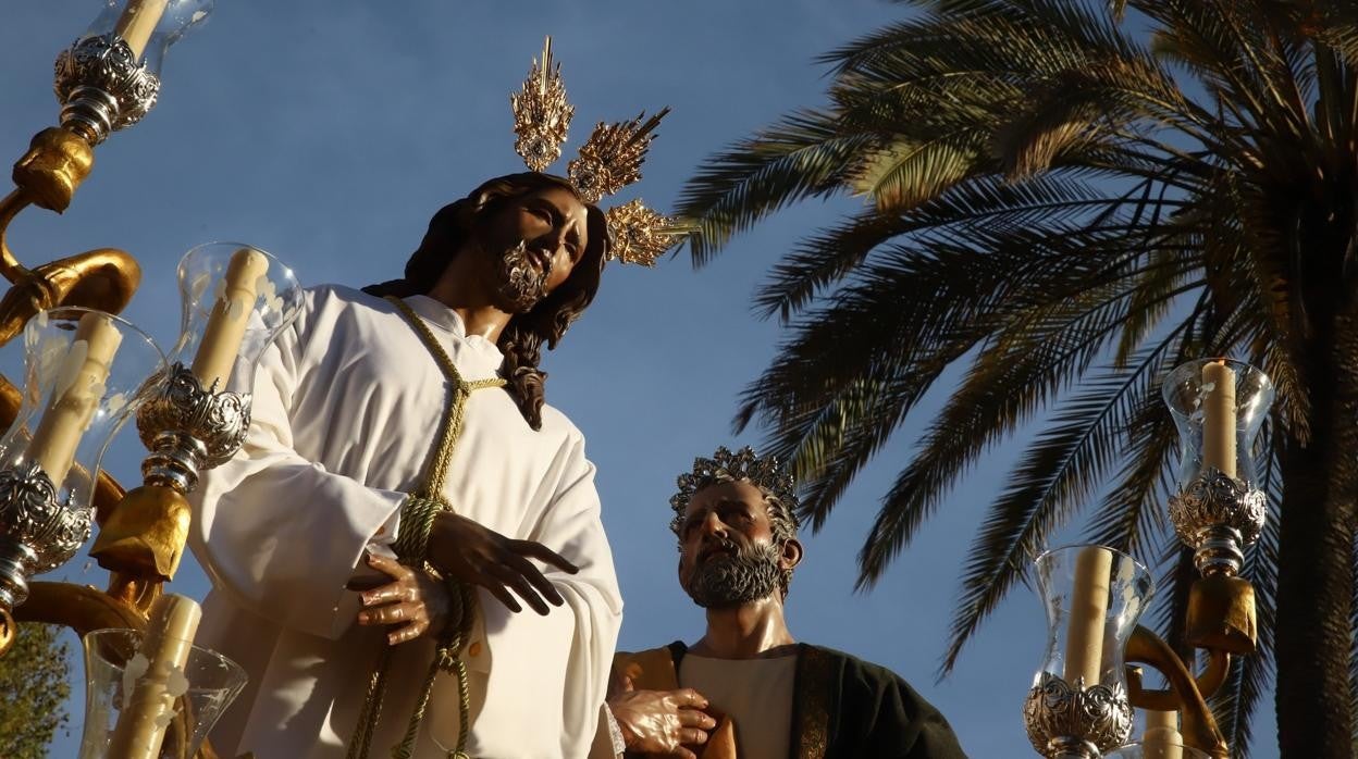 Jesús de la Bondad y el nuevo San Pedro, durante la procesión del sábado