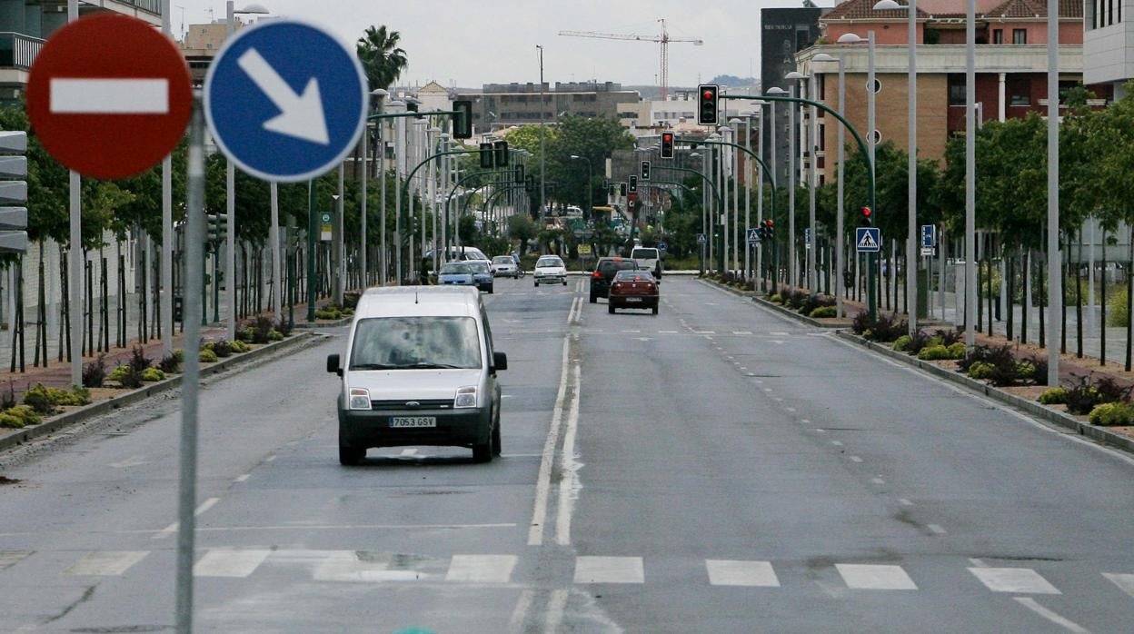 Vehículos en la carretera de Trassierra de Córdoba