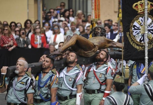 Traslado del Cristo de Mena en la plaza Fray Alonso de Santo Tomás