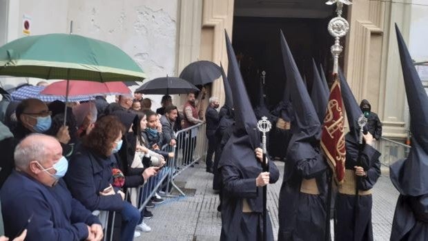 Así te hemos contado el directo del Lunes Santo en Cádiz, minuto a minuto