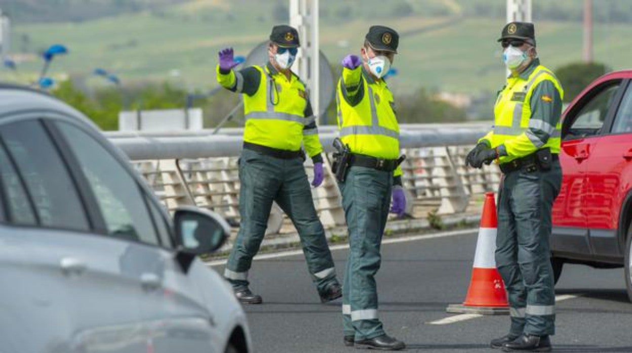 La Guardia Civil ha abierto una investigación tras la localización del cadáver