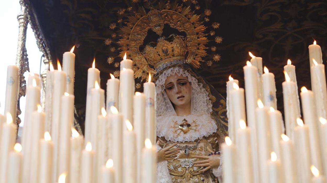 La Virgen de las Lágrimas en su Desamparo, en su palio, el Miércoles Santo de 2018