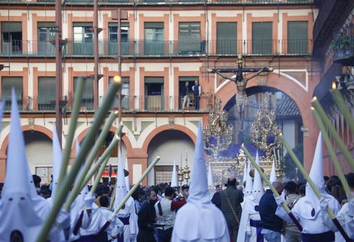 El Cristo de la Misericordia, en la plaza de la Corredera