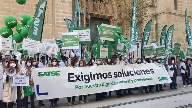 El sindicato Satse llega a un acuerdo con Salud para enfermeros y fisioterapeutas de Andalucía