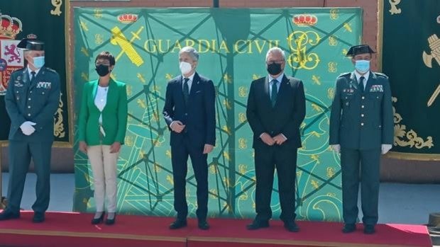 Grande-Marlaska inaugura el nuevo cuartel de la Guardia Civil en Puente Genil tras 18 años de espera