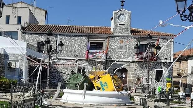 El Ayuntamiento de Pedroche suspende la Fiesta de los Quintos por vandalismo en plazas, viviendas y vehículos