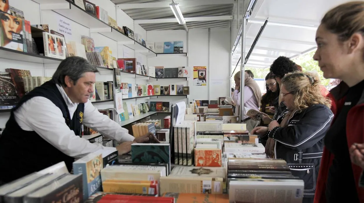 Un puesto de la Feria del Libro de Córdoba