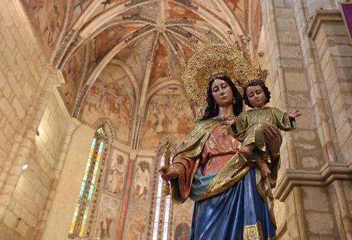 María Auxiliadora, en el interior de San Lorenzo