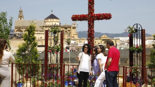 Cruces de Mayo Córdoba 2022 | La ciudad en la que ya no cabe ni un alfiler
