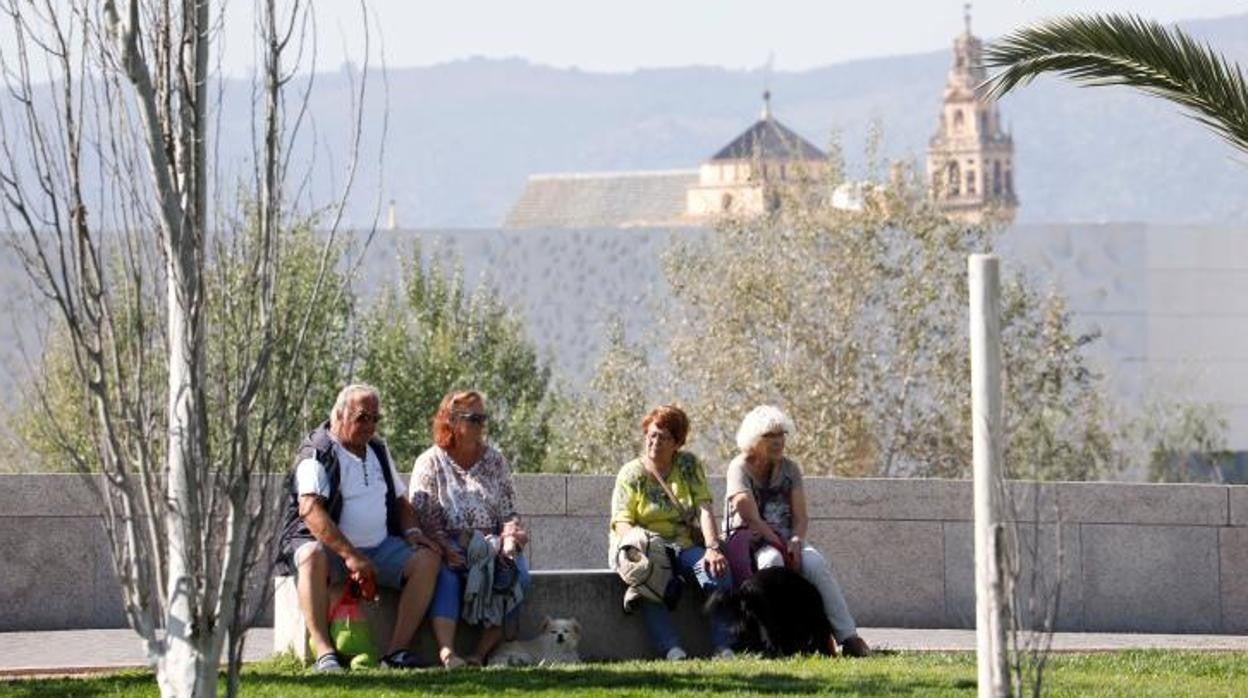 Este fin de semana se esperan que los termómetros alcancen los 32 grados en algunos puntos de Andalucía