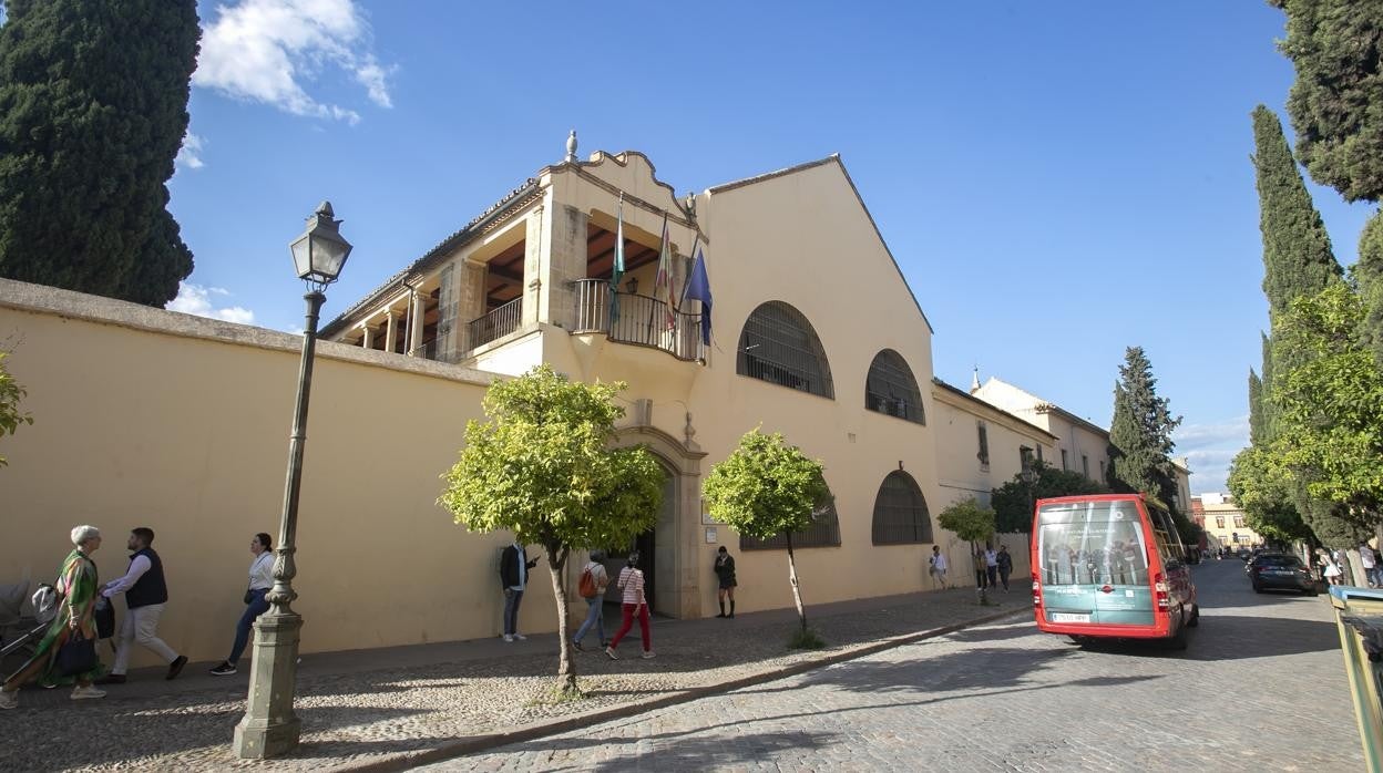 Actual Biblioteca Pública Provincial, en la calle Amador de los Ríos