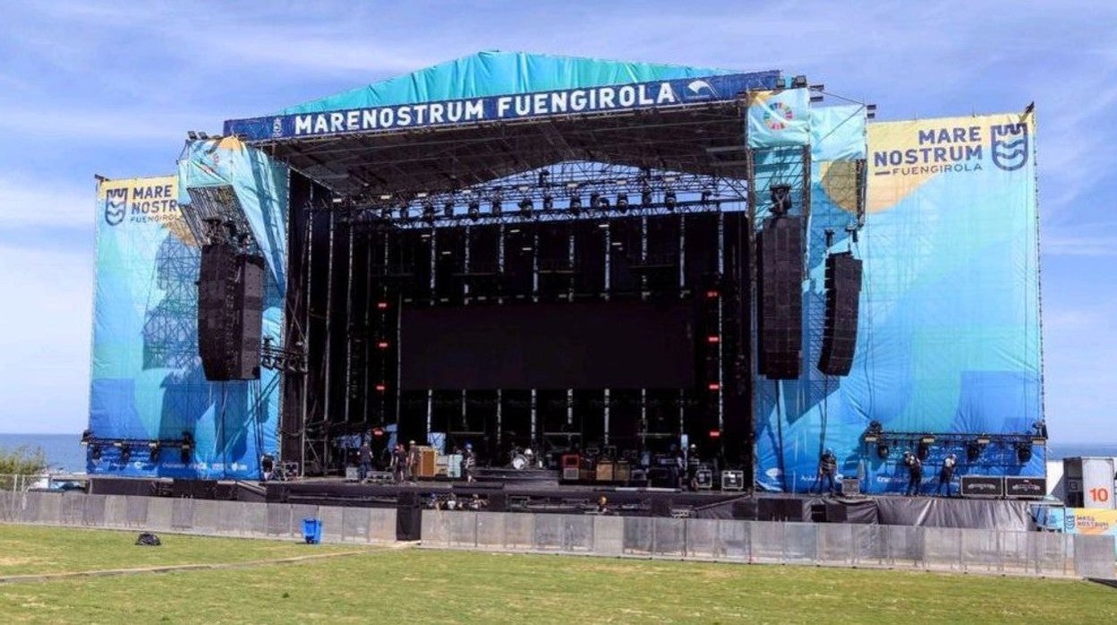 Montaje del escenario de Marenostrum Fuengirola