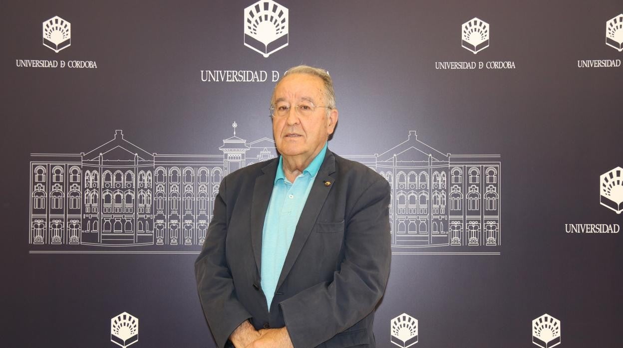 El profesor Juan Pedro Caballero