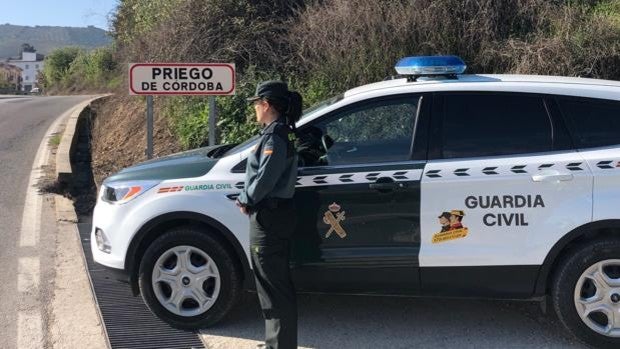 Detenido un hombre tres varios robos con violencia en una noche en Rute, Cabra y Priego de Córdoba