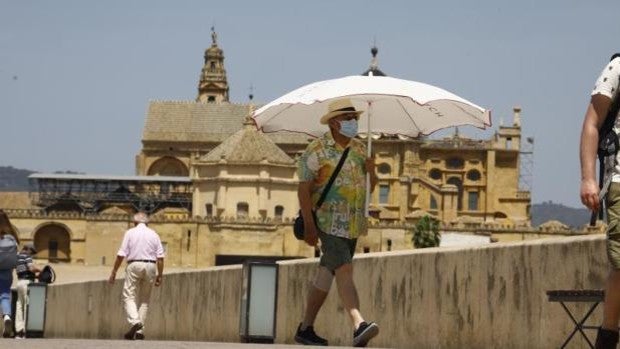 Se mantiene la alerta amarilla para el sábado de Feria por temperaturas de hasta 39 grados