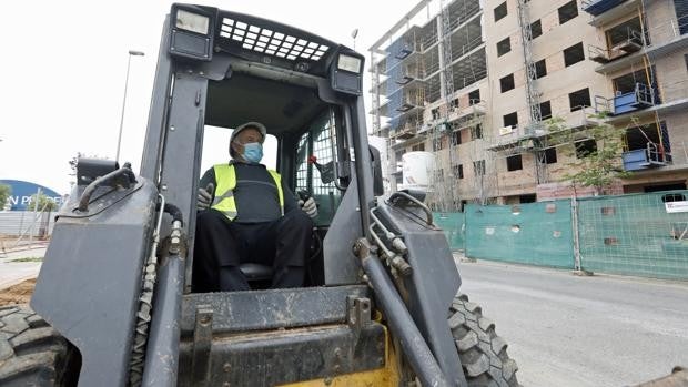 La crisis de materiales no sube el precio de los pisos pero sí suspende promociones en Córdoba