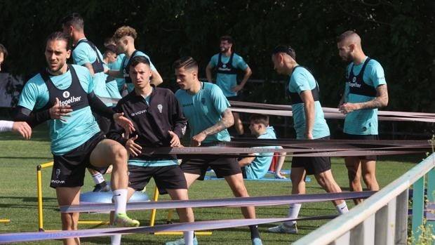 El Córdoba CF prepara la última semana de entrenamientos de la temporada