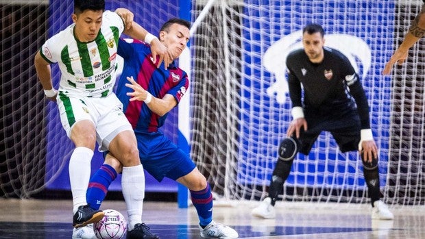 El Córdoba Patrimonio de la Humanidad se aleja del play off por el título tras caer (5-3) ante el Levante UD