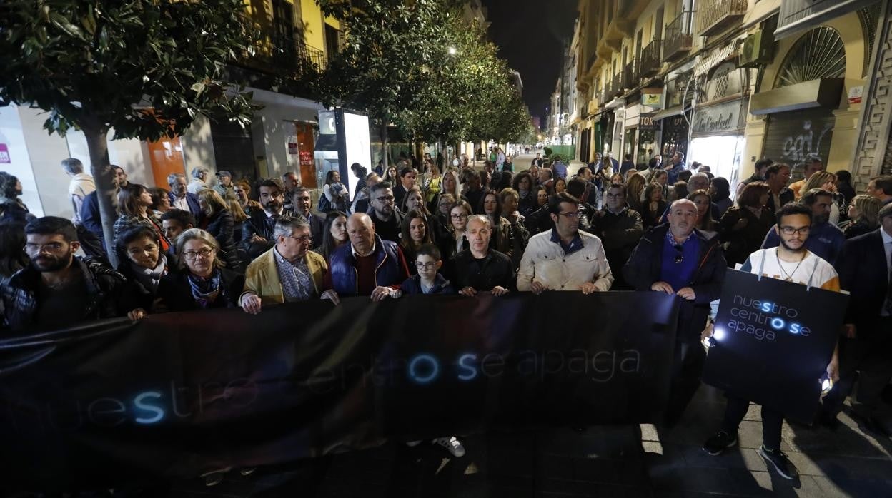 Protesta del comercio en 2019 por la luz de Cruz Conde